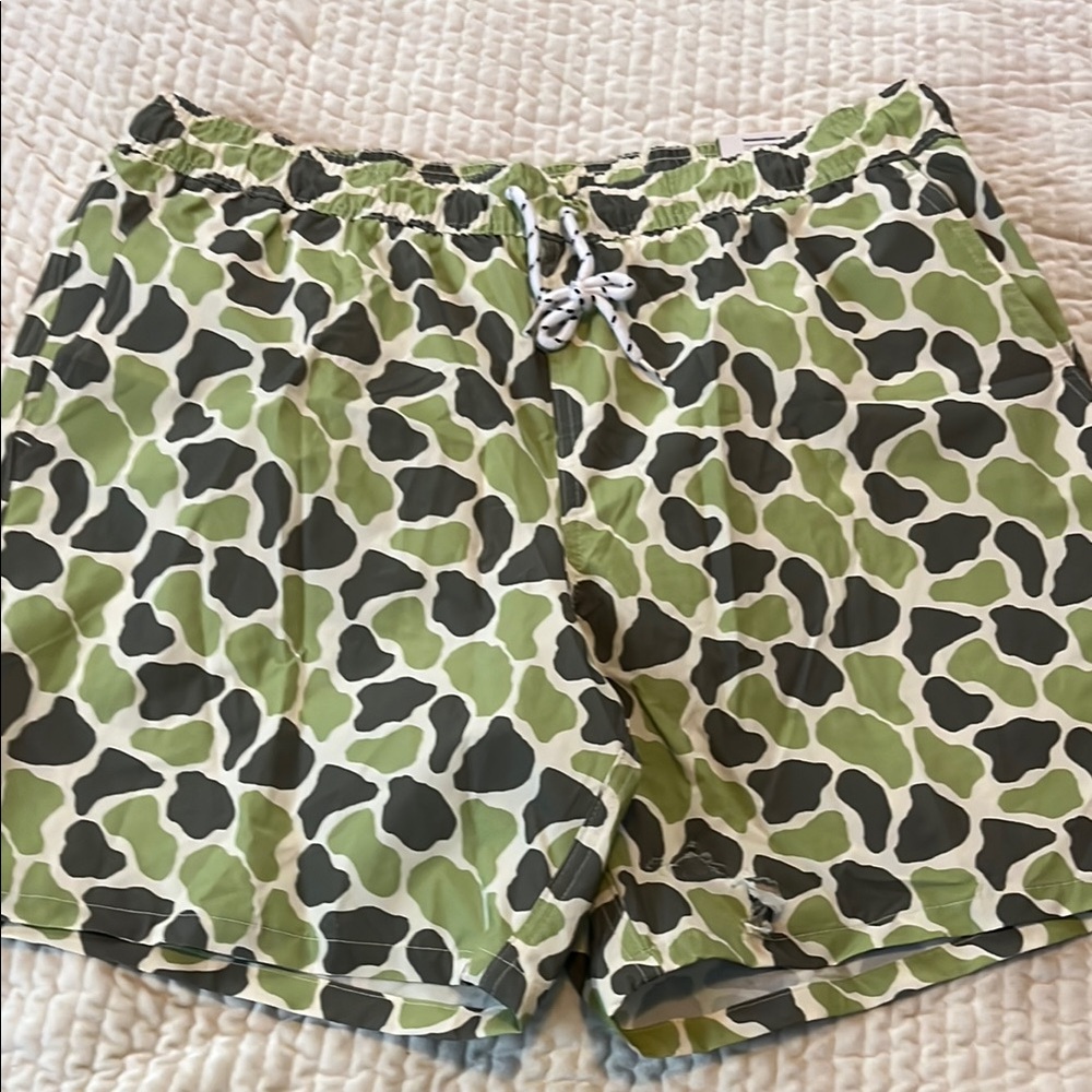George Men’s Green and Black Camo Swim Bermudas